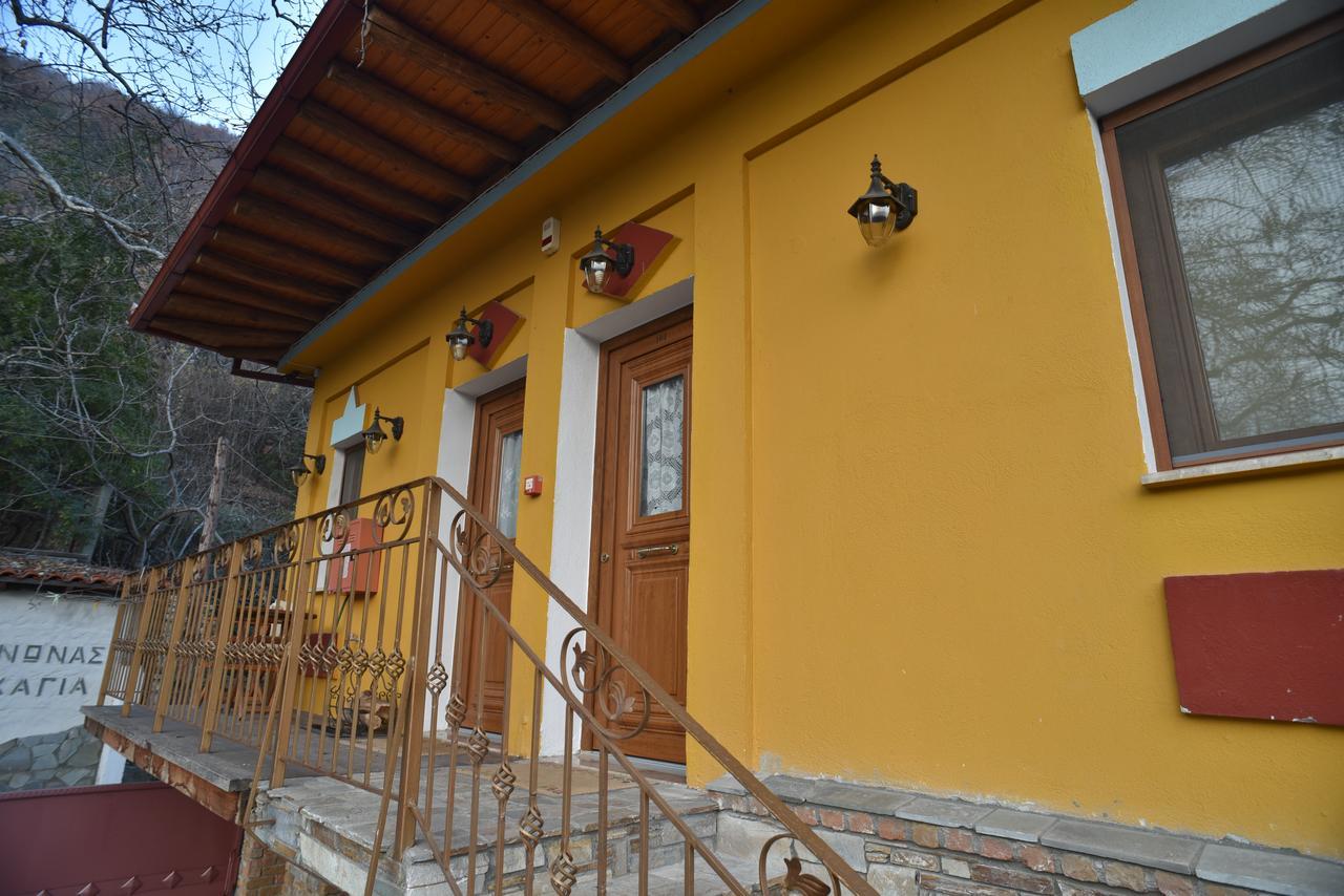 Santa Marina Guesthouse Loutraki  Ngoại thất bức ảnh