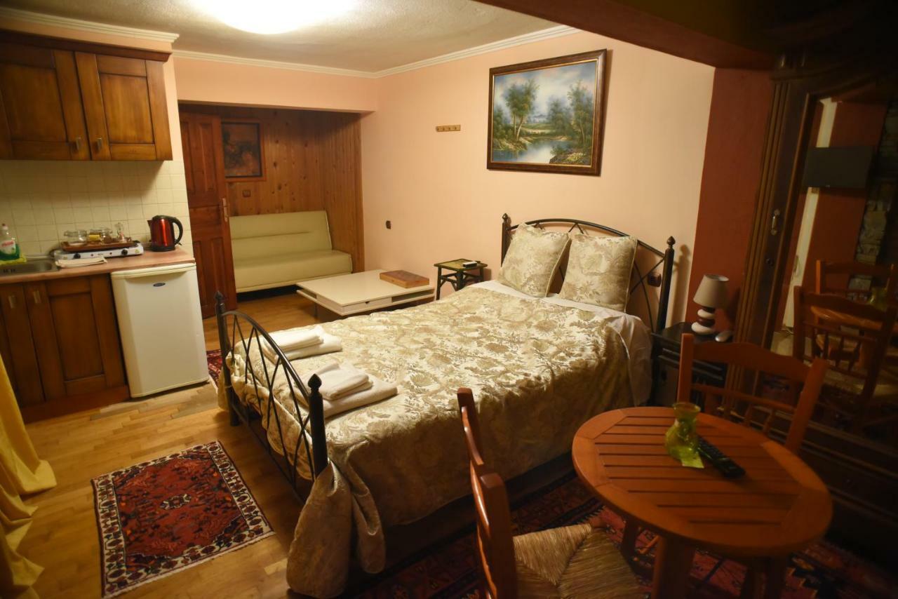 Santa Marina Guesthouse Loutraki  Ngoại thất bức ảnh